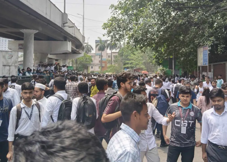 শিক্ষা উপদেষ্টার সঙ্গে বৈঠকে পলিটেকনিক শিক্ষার্থীরা 1 FF917C4F 7832 46DD 8589 113B0777382B