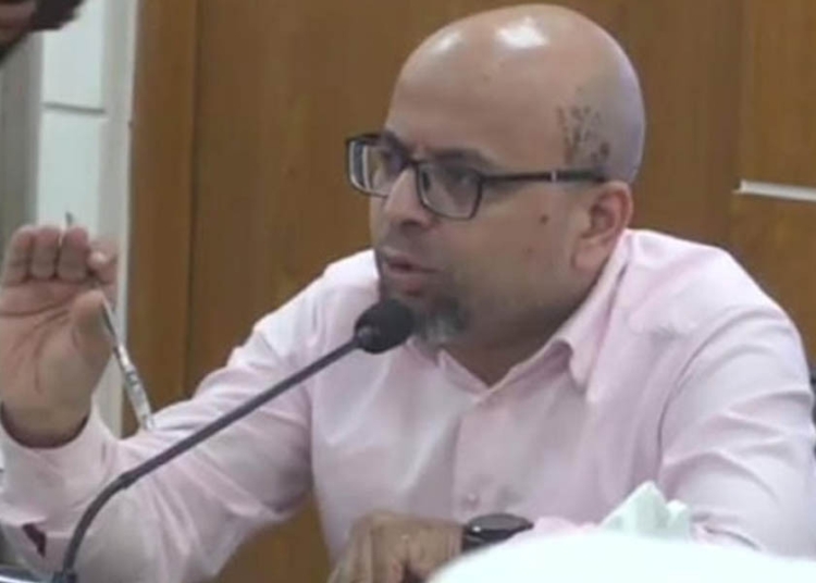 কর্মকর্তাদের মেরুদণ্ড শক্ত করে কাজ করার নির্দেশ প্রধান উপদেষ্টার বিশেষ সহকারীর 1 421A6F7F C9BC 42D0 983C 8599678375DC