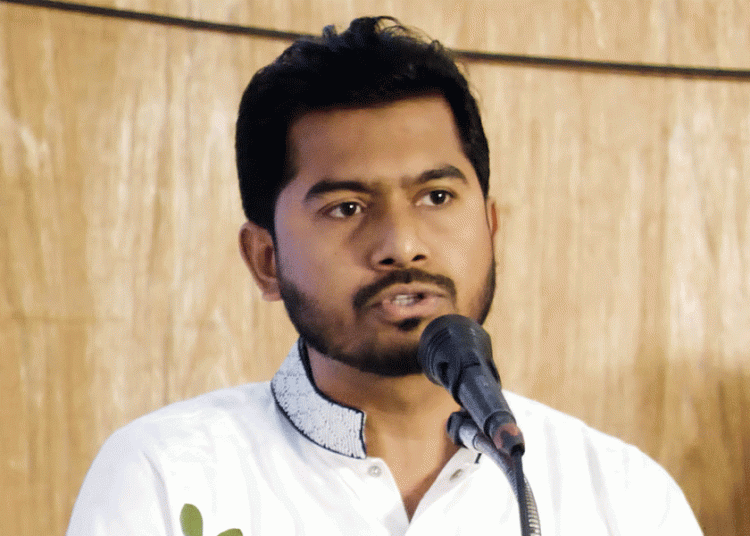 সামরিক বাহিনীতে বিশৃঙ্খলা সৃষ্টিতে তথাকথিত বুদ্ধিজীবী-বিপ্লবীরা উসকানি দিচ্ছে : নুরুল হক 1 A395C3E5 C90C 41B1 9E07 DA04B96DEA98