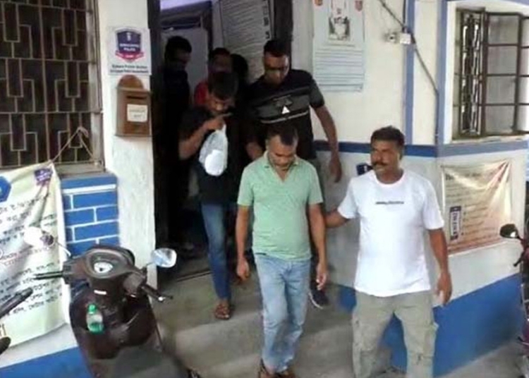 ভারতে আ. লীগের ৩ নেতা গ্রেপ্তার 1 E13F93D7 2221 4849 A3A3 F63D5332D115