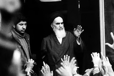 নির্বাসনে থেকেও কীভাবে ইরানে বিপ্লব সফল করলেন রুহুল্লাহ খোমেনি 1 D35A96C7 4E75 4490 B902 FF28D47866EA