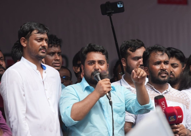 বাংলাদেশে আর কোনো গডফাদার সৃষ্টি হতে দেওয়া হবে না : নাহিদ ইসলাম 1 C5671D6F 7638 40A4 A5B8 969C7FF92092
