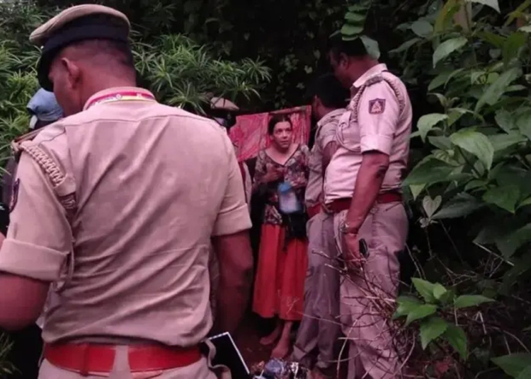 কর্ণাটকের গুহা থেকে উদ্ধার রুশ নারী ও তার সন্তানদের ঘিরে রহস্য 1 EEEDD843 669E 4B03 BD84 C85C65760DC4