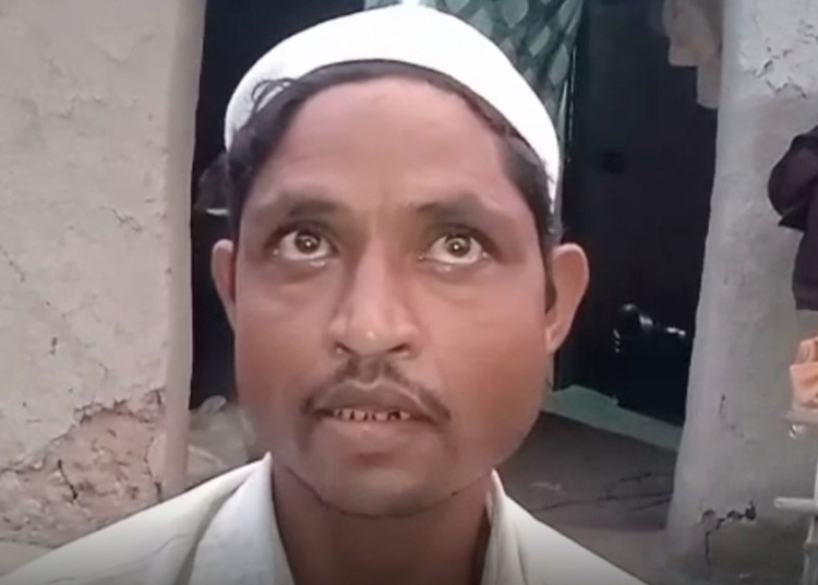 রাত হলেই সাপ হয়ে দংশনের চেষ্টা করেন স্ত্রী, অভিযোগ স্বামীর 1 94F0D6C0 0B5D 43E1 BEFD F5473FCD74BC