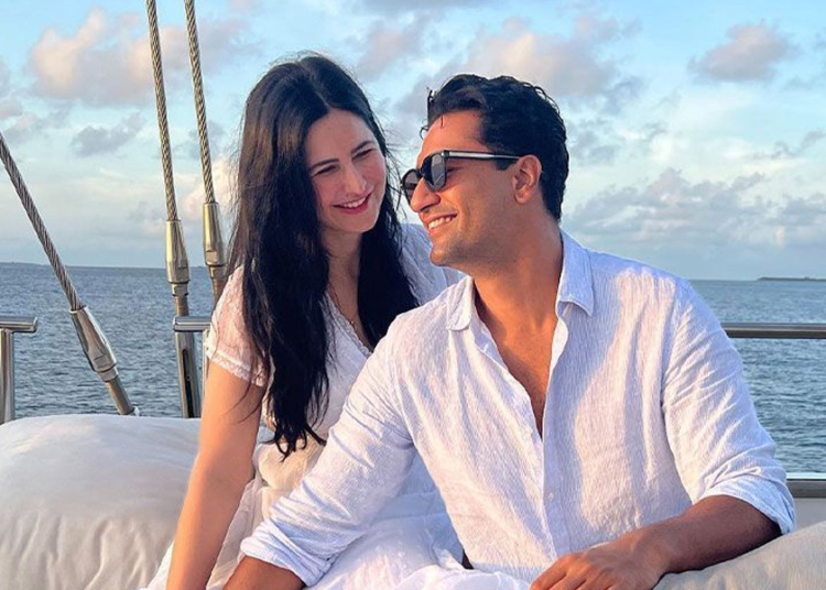 ক্যাটরিনার সঙ্গে ‘বেডরুমের সিক্রেট’ ফাঁস করলেন ভিকি! 1 6B8B7C78 C6DA 4881 A3F0 1DAF6E920526