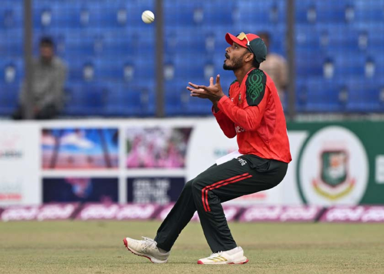 ক্যাচ ধরে বিশ্বরেকর্ড তানজিদ তামিমের 1 619D7FF4 01C9 4AA7 A7C9 BF95A3D77F44