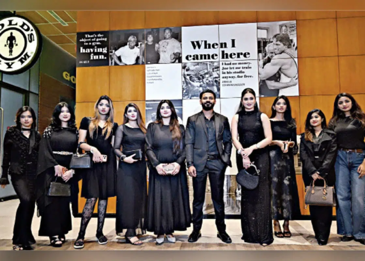 গোল্ড’স জিমে অন্যরকম মিলনমেলা 1 1769891853 2820764dfbd9c46ebf488ee01702852e