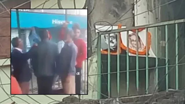 দেড় বছর পর খুলনা আওয়ামী লীগ কার্যালয়ে নেতাকর্মীদের প্রবেশ 1 4cc89df9c12286e60459a83f91a107c1 6991d7b6d8920