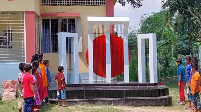 মনোহরগঞ্জে ৯৮ শিক্ষাপ্রতিষ্ঠানে নেই শহীদ মিনার 1 827f71fcda0bdbcbdbcbbb7f7b6fe4b9 69967e7ce5bd9