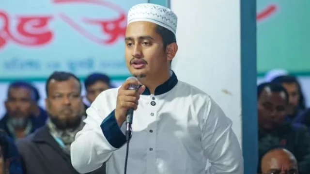 আওয়ামী লীগের রাষ্ট্রপতিকে নিয়ে শহীদদের শ্রদ্ধা জানানো পিলখানা হত্যাকাণ্ড নিয়ে মশকরা’ 1 85fcb3dce998b0df62f63adfa1f8c533 699e9d0e8833a