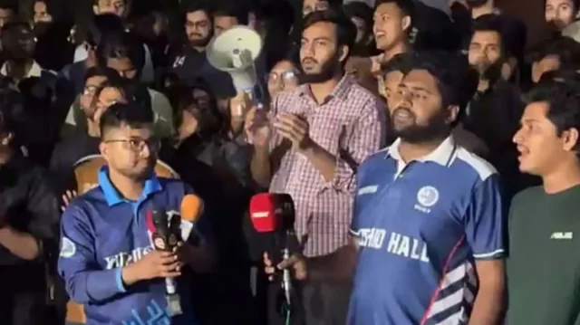 নাসীরুদ্দীন পাটওয়ারীর উপস্থিতিতে বুয়েটে রাজনৈতিক স্লোগান দেওয়ার অভিযোগ 1 8abb010cf7f3dba44bb5d35783f24aed 69a1169a53645