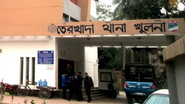 খুলনায় আধিপত্য বিস্তার নিয়ে বিএনপির দুই পক্ষের সংঘর্ষ, আহত অন্তত ১০ 1 9e790df80d16ea17c46537c9bd1f17eb 699535d52fdc8