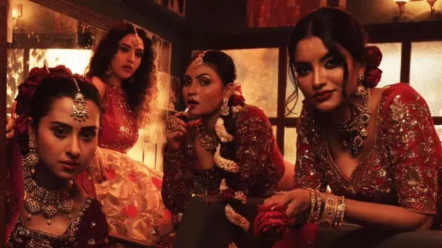 ‘প্রেসার কুকারে’ চার নায়িকার রহস্যময়তা 1 b0ef5d4b42128fb910bd886a036b02f1 699bc1a10f9c6