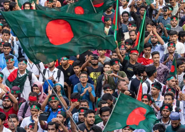 গণতন্ত্রের মহাপরীক্ষা, বাংলাদেশ ব্যালট বিপ্লবের অপেক্ষায় ১৮ কোটি মানুষ 1 zaa 20260202172803