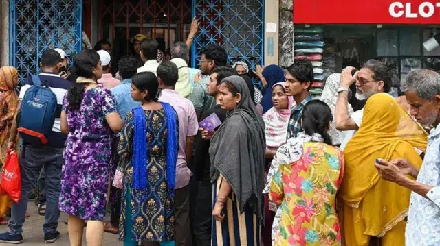 গ্যাসের লাইনে কনের বাবা, বিয়ে নিয়ে দুশ্চিন্তায় বহু তরুণ-তরুণী 1 2716280e07e5a15b7425fc8b2269fe24 69b4d5ba2fa39