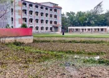পুকুর সেচতে গিয়ে মিলল অজ্ঞাত ব্যক্তির অর্ধগলিত মরদেহ 6 3ee411490cf8d28d3e4dbaeb2963b25d 69b3cff19e422