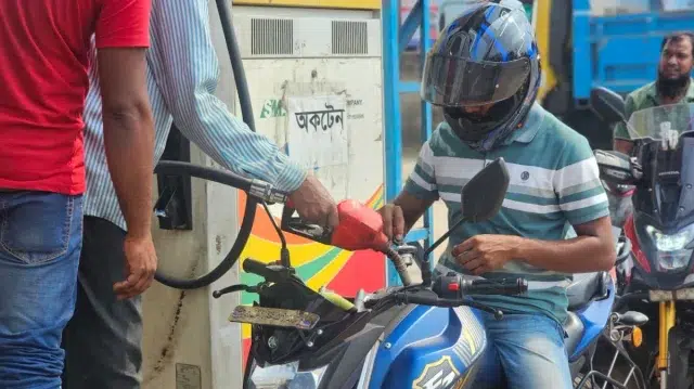 ২৬ দিনে উদ্ধার ২ লাখ লিটারের বেশি জ্বালানি তেল 1 7909b9cef6d0c2822ff4eff47089af58 69cb4cf0395b5