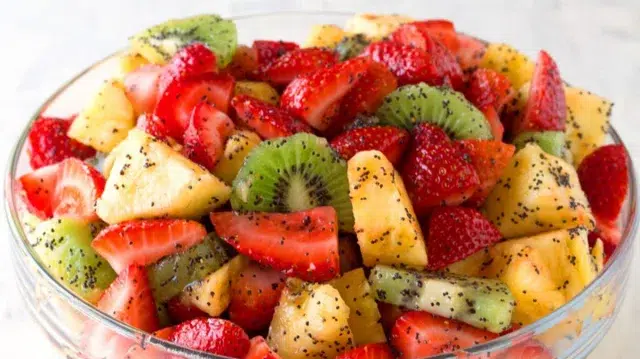 ইফতারে রাখুন স্বাস্থ্যকর ফ্রুটস সালাদ 1 801912a272816b3893f41f7cd9dd9f62 69b00204137d3