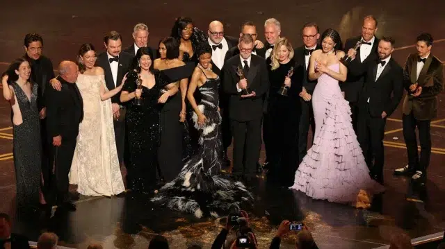 ৯৮তম অস্কার পুরস্কার পেলেন যারা 1 8348ac704e2f18f7ace292d52e7100ba 69b78015aeee3