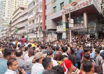 প্রধানমন্ত্রীর আগমন ঘিরে নয়াপল্টনে বিএনপি নেতাকর্মীদের ঢল 8 b6916bbf30fd139c1d48cc49d0234f01 69c7dd8c5b91f.jpg