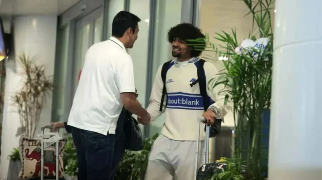 অবশেষে ভিয়েতনামে দলের সঙ্গে যোগ দিলেন হামজা চৌধুরী 1 b9173d079513ad0a3b5532e067ffaec0 69c28a8566100