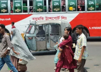 ঈদযাত্রা শুরু হচ্ছে আজ থেকেই, যানজট এড়াতে ধাপে ধাপে ছুটি হবে পোশাক কারখানা 2 c1165738b6e652ef1334162b98e74f03 69b79e04bebe3