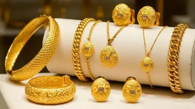 দেশের বাজারে স্বর্ণের ভরিতে ৩৩২৪ টাকা কমিয়েছে বাজুস 1 cfe12631b3687734624a1ff7109cc379 69b37e486ff31