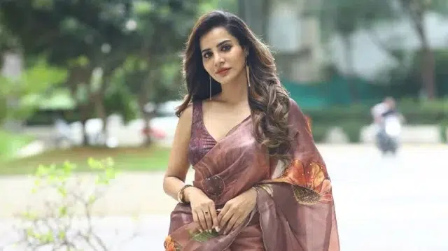 বিয়ের প্রলোভনে অর্থ আত্মসাতের অভিযোগ, ‘ভুয়া তথ্য’ বলে হুঁশিয়ারি নায়িকার 1 56b496bc616bc716bedded187c8f1576 69eef61c03027