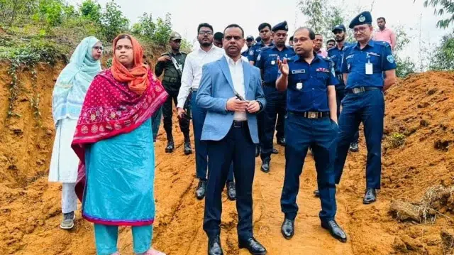 ইত্তেফাকে সংবাদ প্রকাশের পর পাহাড়খেকোদের বিরুদ্ধে ব্যবস্থা নেওয়ার নির্দেশ প্রধানমন্ত্রীর 1 cc69f4b1f2aed0ab3a353d5a57b84417 69d883b38de84