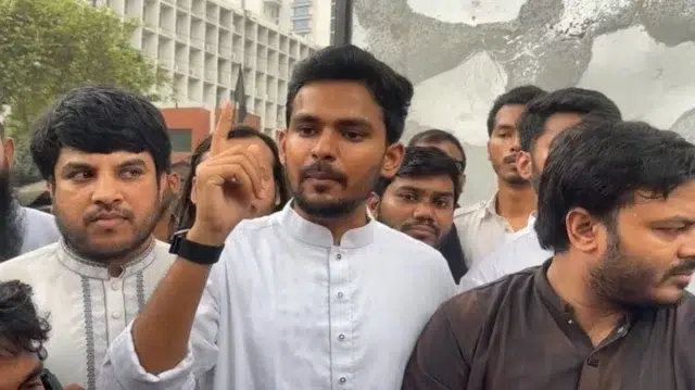 তোমরা বন্দুক-কামান নিয়ে আসলে আমরা ইটপাটকেল হাতে নিবো না’ 1 06feb53ea357f8f2df647337b8699baa 6a116f382cc70