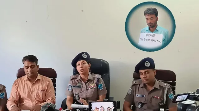 বিয়ের চাপ দেওয়ায় মা ও মেয়েকে হত্যা করে পরকীয়া প্রেমিক উজ্জল’ 1 73b9112eb70747384c8df8039c3f7fe3 6a098f65865dd