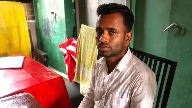 বরফ জমাট বোতলের আঘাতে অজ্ঞান স্কুলছাত্র, অভিযুক্ত গ্রেপ্তার 1 e8d876d65f516c77294ffeebbc0f4f84 6a05c43fbc6ea