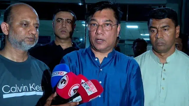 বিমানবন্দরে আগুন: ঘটনা তদন্তে ৫ সদস্যের কমিটি, সকালেই প্রতিবেদন দিতেন বলেছেন প্রতিমন্ত্রী 1 149d5d20eb493c087b9aee5370461d7d 6a23887f6b15f