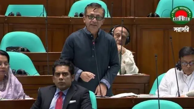 পাঁচ বছরে বাণিজ্য ঘাটতি ৮ বিলিয়ন ডলার, বেশি ভারতের সঙ্গে: বাণিজ্যমন্ত্রী 1 29a911b8269228ee18802f1be337f162 6a26c1a26d85e