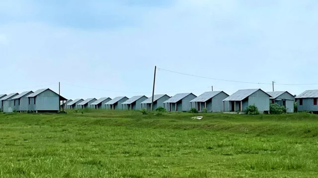 গৃহহীনদের পুনর্বাসনের ৬০ ঘরে সন্ধ্যা নামলেই বসে মাদকের আসর 1 9cd01c839b3005a74fbebc27a1318dac 6a3e96aa914fb
