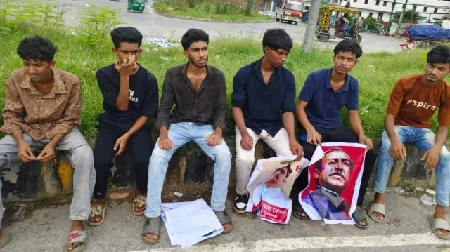 নারায়ণগঞ্জে মিছিলের প্রস্তুতিকালে নিষিদ্ধ ছাত্রলীগের ১২ কর্মী আটক 1 e74e534acc5c034302998c32a591f1f4 6a3f38c8ae953