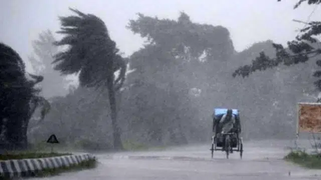 ১৯ জেলায় ঝড়ের আশঙ্কা, পাঁচ দিনজুড়ে বৃষ্টির পূর্বাভাস 1 f1f338c428779ffe8a98df2ed0569229 6a29c891a639a