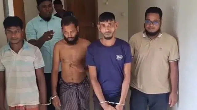 স্বামীকে বেঁধে রেখে স্ত্রীকে দলবদ্ধ ধর্ষণের অভিযোগ 1 0fad6cd8fda89d7dc7c0a2eff7b61920 6a696ea101512