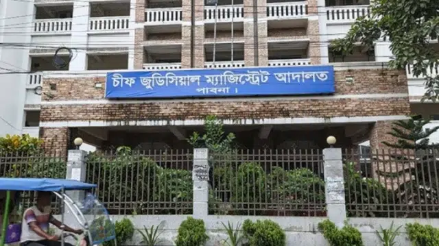 দুদকের মামলায় বাবা-স্ত্রীসহ খাদ্য অধিদপ্তরের কর্মচারীর কারাদণ্ড 1 1d66238759cc10bff438f9689d89d037 6a621cd02d919