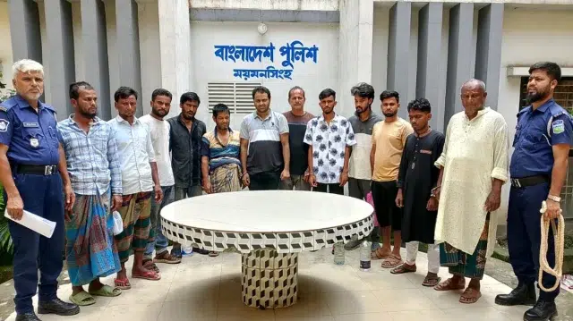 যুবলীগের ঝটিকা মিছিল, ময়মনসিংহে একযোগে ২৭ পুলিশ সদস্য প্রত্যাহার 1 c5129e4e43e78eed5949347f9db34ba2 6a8c5bfa4803f