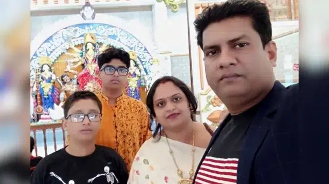 বন্ধক রাখা স্বর্ণ ফেরত দিতে না পেরে সপরিবারে ‘লাপাত্তা’ ব্যবসায়ী 1 c788717e8a4e2cd1d639f7b4e3157041 6a8efc138c888
