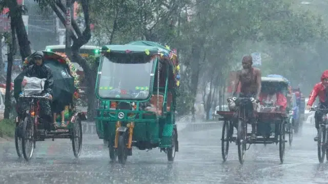 দেশের ৮ বিভাগে ঝড়-বৃষ্টির পূর্বাভাস, নদীবন্দরে সতর্কসংকেত 1 05009c6f72606bf574e5f5b0b59b67e9 6a9f76e2285d7