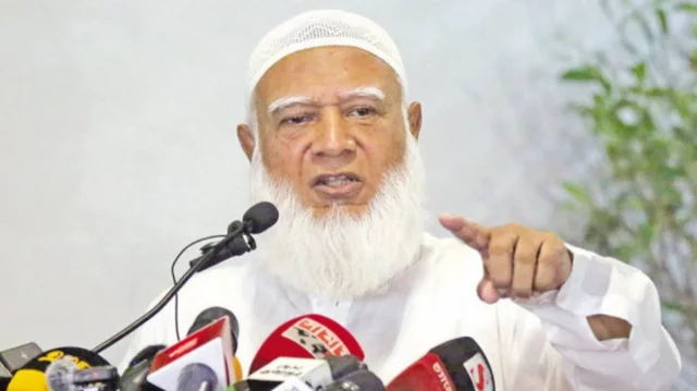 সরকার দেশবাসীকে দেওয়া প্রতিশ্রুতি থেকে সরে গিয়ে উল্টো পথে হাঁটছে: জামায়াত আমির 1 148fd586f6116844d83d21ba3d22ae4e 6aabd2e272dc3
