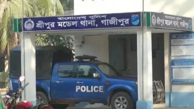 পৌরসভার উচ্ছেদ অভিযানের এস্কেভেটরের চাপায় বৃদ্ধের মৃত্যু 1 446833d70db7b70f10d4899dfccee407 6ab7e3b70849c