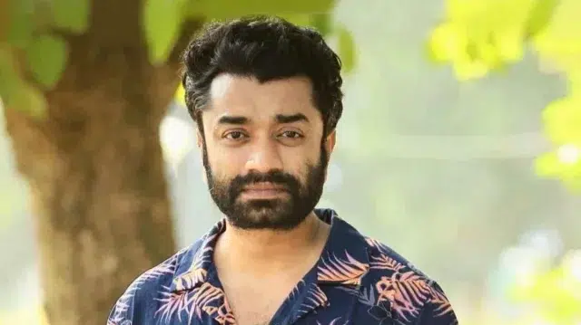ভিডিও ভাইরালের পর ‘ব্যাচেলর পয়েন্ট’ থেকে বাদ পড়ছেন পাভেল? 1 92fd4e3b4d3f0fd05c76e8c12ba5b17f 6aae3d3da5f80