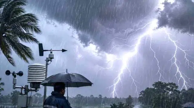 ঢাকাসহ দেশের আট অঞ্চলে বজ্রবৃষ্টির আশঙ্কা, সামান্য কমতে পারে দিনের তাপমাত্রা 1 a54f929497abe58937754a3b18c34d40 6a02977c1df27