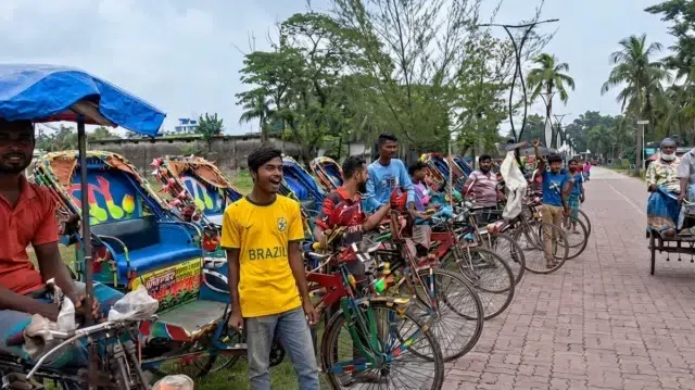 মোটরসাইকেলচালকদের বিরুদ্ধে রিকশাচালকদের বিক্ষোভ 1 cb3eb0e2faf382bada877dc81c9aee46 6aa168ef049eb