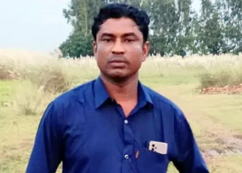 মাইকে ‘ডাকাত’ ঘোষণা দিয়ে কার্যক্রম নিষিদ্ধ যুবলীগ নেতাকে পিটিয়ে-কুপিয়ে হত্যা 6 d7ef5be0c320b08ae80bfc680720d570 6aa768a2b04ab