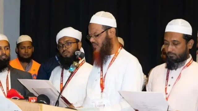 আদর্শ বিসর্জন দিয়ে ক্ষমতা নয়, চাই নীতির পরিবর্তন: ফয়জুল করীম 1 0ba56eed53d7ad86d2822672b9ca4461 6ae4ebe060646
