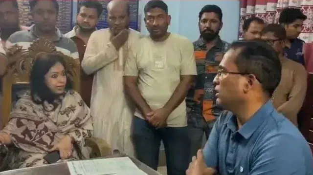 নিরাপত্তা না পেয়ে থানায় রুমিন ফারহানা: ওসিকে বললেন, আপনি আওয়ামী লীগের ‘চোর’ ওসি 1 61c73993f4bd79a737aafe81a3d2a479 6ada6490b5542
